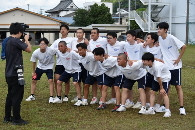 サッカー３